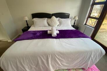East Bed And Breakfast Guesthouse