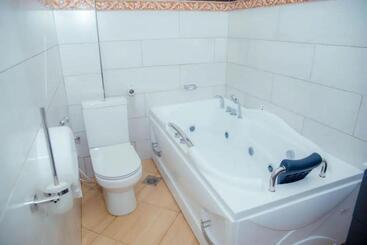 Gold Stone Hotel Geita