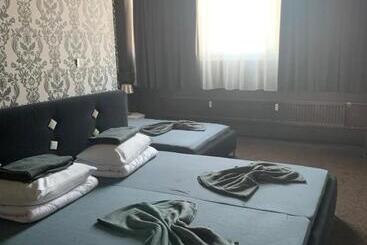 Hostel Terre