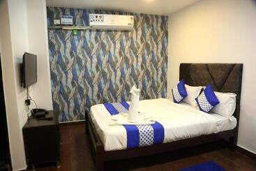 Fabhotel Casa Grand Inn