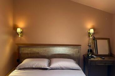 هتل Fole Guest House