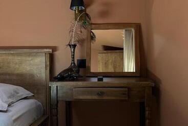 هتل Fole Guest House