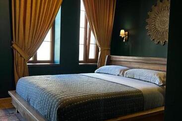 هتل Fole Guest House