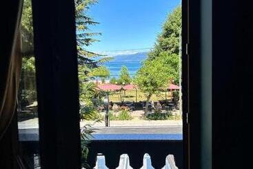 هتل Fole Guest House