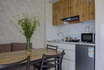 Novel Hotel And Apartments