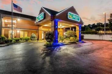 هتل Quality Inn Downtown