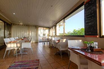 هتل The Ridge Guesthouse