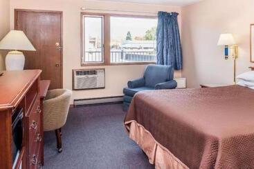 هتل Travelodge By Wyndham Kalispell
