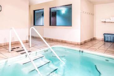هتل Travelodge By Wyndham Kalispell
