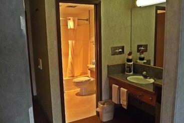 هتل Travelodge By Wyndham Kalispell