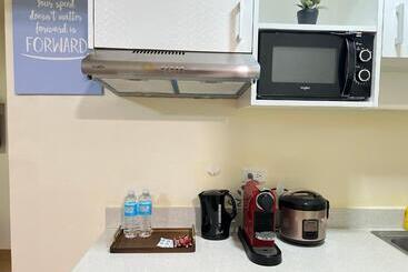 هتل Urban Charms Seawind Condo, 5 Mins To Davao Int L Airport And Wharf To Samal Beach
