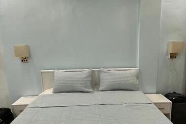 Les François Suites