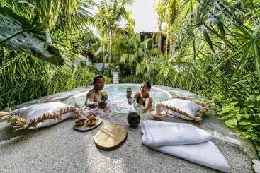 Ocean Vida Resort