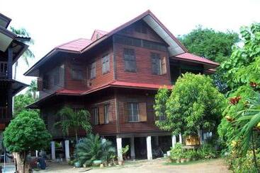 پانسیون Baan Lotus Guest House