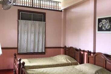 پانسیون Baan Lotus Guest House