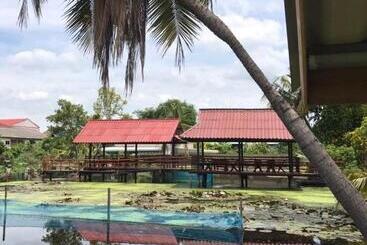 پانسیون Baan Lotus Guest House