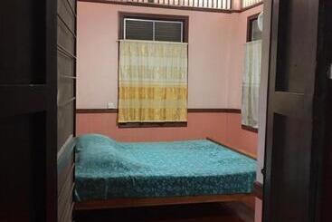 پانسیون Baan Lotus Guest House