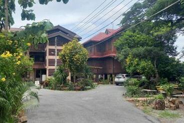 پانسیون Baan Lotus Guest House