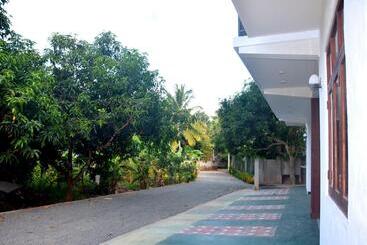 پانسیون Golden City Resort Anuradhapura