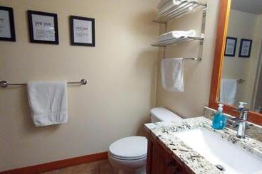 استراحتگاه Deluxe Solitude Mountain Ski In Out 2bd 2ba Condo