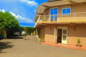 Snow View Hotel Kasese