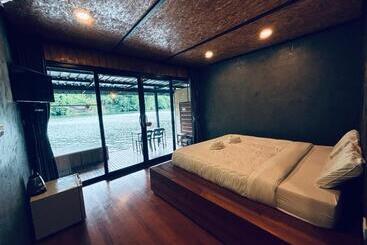 The Good View Erawan Resort