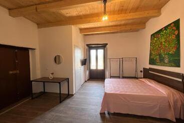 تختخواب و صبحانه Casa Vacanza Medieval