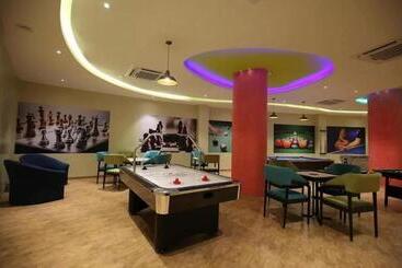 هتل 4 Star Appartment Rajhans Belliza