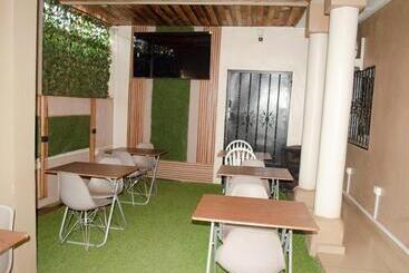 هتل Bulon Hôtel