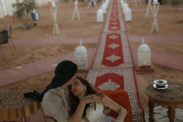 هتل East Desert & Luxury Camp