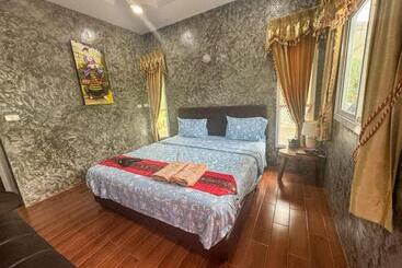هتل Toraneethai Homestay Amphawa