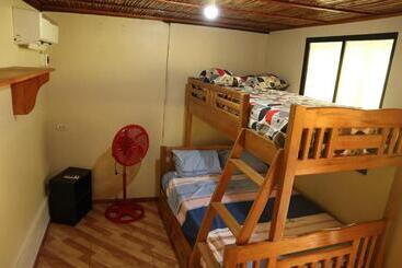 Irakunumi Hostel