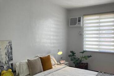 Minimalist 1br Condo Unit In Imus With Wifi And Balcony