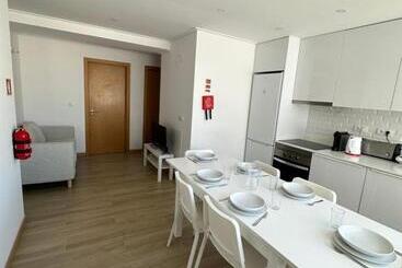 پانسیون Carcavelos Beach Shared Serviced Apartment 12