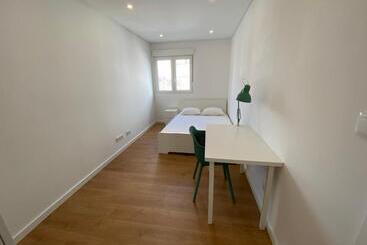 پانسیون Carcavelos Beach Shared Serviced Apartment 12