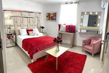 پانسیون Hostal Cra 8