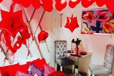 پانسیون Hostal Cra 8