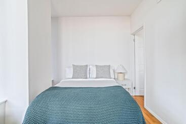 膳宿费 Lux Room With Shared Bath Apt
