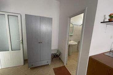 پانسیون Megi Rooms