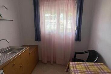 پانسیون Megi Rooms