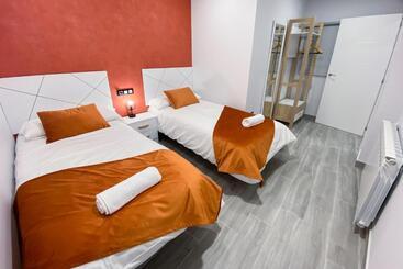 Pregonero Urban Suites   Naranja