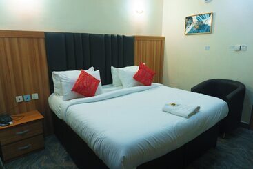 هتل Rolarz Resorts &