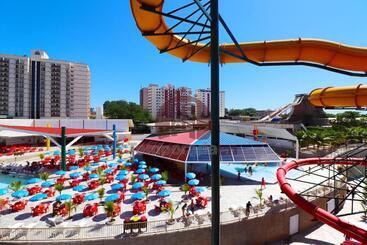 Spazzio Com Acesso Ao Acqua Park  L