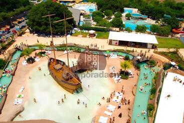 Spazzio Com Acesso Ao Acqua Park  L