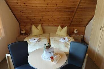 هاستل Gasthaus Talsperre  Gaststätte Und Pension