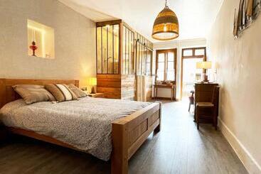 ベッドアンドブレックファースト Chambres D Hôtes Avec Entrée Privative Au Calme Dans Maison De Village