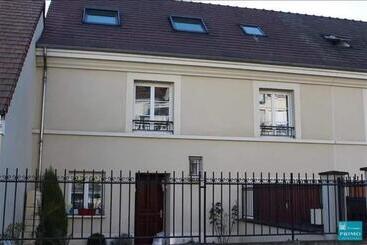 تختخواب و صبحانه 3 Chambres D Hôtes