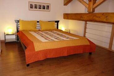 تختخواب و صبحانه Plaine Et Colline Chambres Et Table D Hôtes Isère