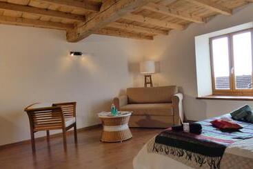 تختخواب و صبحانه Plaine Et Colline Chambres Et Table D Hôtes Isère