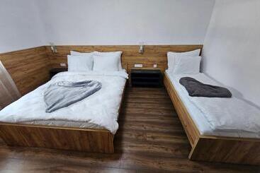 Hostel Premium